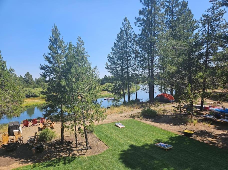 Beautiful Riverfront Near Mt Bachelor With Hot Tub Бенд Екстер'єр фото