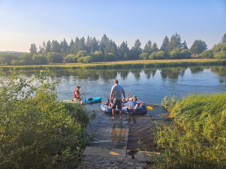 Beautiful Riverfront Near Mt Bachelor With Hot Tub Бенд Екстер'єр фото