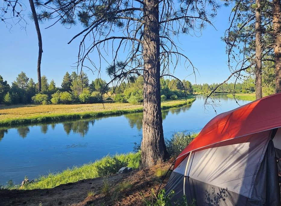 Beautiful Riverfront Near Mt Bachelor With Hot Tub Бенд Екстер'єр фото